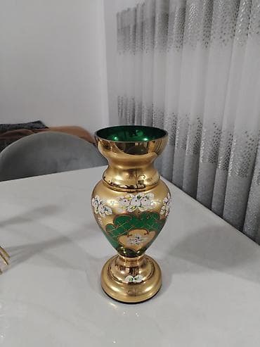 gozel qiz sekiller: Bir vaza, Bogem şüşəsi — 3