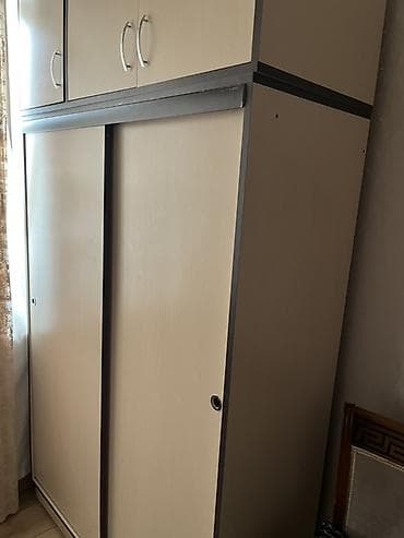 geyim dolabi: Iki hissəli qarderob şkaf - Model: sürgülü qapılı alt bölmə + — 2