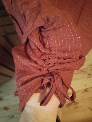 is geyimi: Təzə Qadın köynəyi – açıq qırmızı/çəhrayımtıl ton, incə ağ zolaqlı və — 3