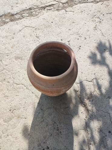 Buket güllər: Kuzə
ağzının iç diametri 29sm.
hündürlüyü 55sm.
endirim mümkündür — 3