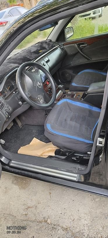 kon: Mercedes-Benz E-Class: 2.7 l | 2000 il Sedan — 5