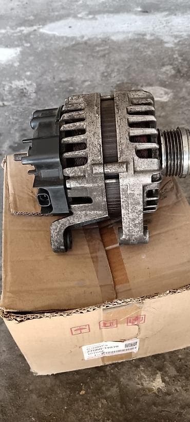 Chevrolet Cruze üçün orjinal üstdən çıxma dinamo var başqa ehtiyat