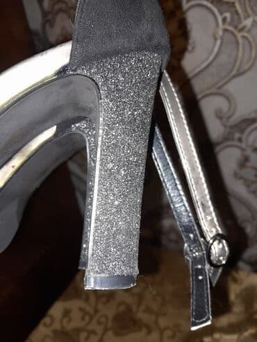 sukeçirməyən kişi sapoqları: Ölçü: 37, rəng - Qara, İşlənmiş — 5