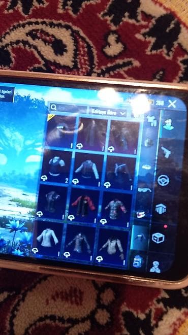 PUBG Mobile oyun hesabı - Hesabda müxtəlif nadir dəbilqə skini — 5