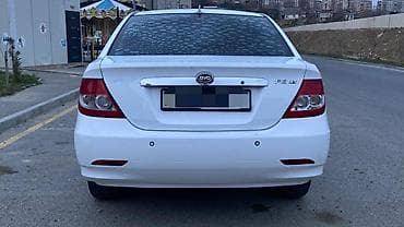 lada priora universal: BYD F3: 1.6 l | 2014 il 190000 km Sedan — 6