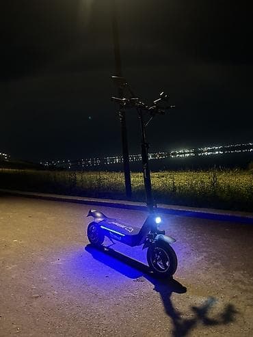İşlənmiş Elektrik samokat 10", 501 - 750 Vt, > 45 km/s, Ünvandan götürmə — 3