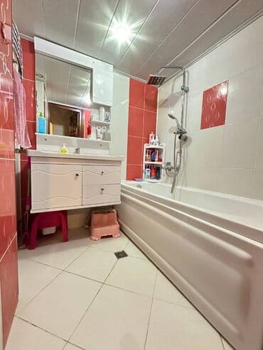 9 ci mikrorayon satilan evler: Bakı, 3 otaqlı, Köhnə tikili, m. Həzi Aslanov, 80 kv. m — 11