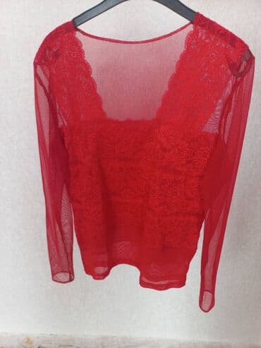 женские красные кеды: Qirmzi gupur koftadir.baha alinib.2 defe geyinmiwem.38-40-42 razmere — 1