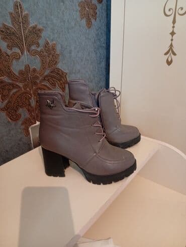 Toy paltarları və aksesuarları: Ölçü: 36, rəng - Qırmızı, İşlənmiş — 5