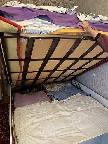 софа кровать: Двуспальная кровать, С подъемным механизмом, С матрасом, Без выдвижных ящиков — 3