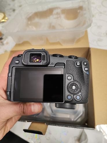 apple.iphone 5: Canon EOS RP + RF 24-105mm F4-7.1 IS STM (ideal vəziyyət) Canon EOS RP — 8