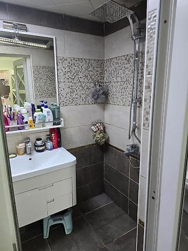 modul tipli ev: Bakı, 4-cü mikrorayon, 3 otaqlı, Köhnə tikili, m. Memar Əcəmi, 68 kv. m — 8