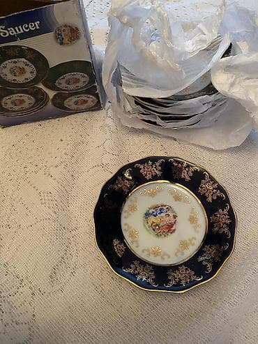 Nəlbəkilər, rəng - Göy, Farfor, Çexiya