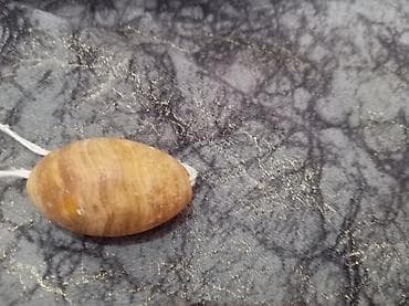 şexsi eşyalar: Təbii daş muncuq – ellips formalı, krem-qəhvəyi çalarlı, zolaqlı — 2