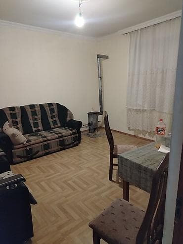 samuxda ev satilir: Xırdalanda 3 otaqlı ev kiraye verilir tam merkezde. Her yere piyada — 2