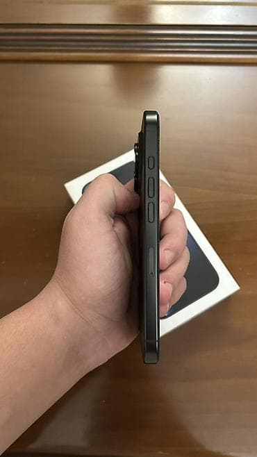 iphone 15 pro max: IPhone 16 Pro, 128 GB, Qara, Face ID — 3