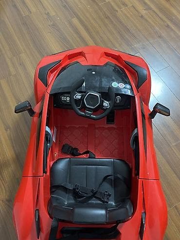 Uşaq geyimi və ayaqqabıları: Uşaq üçün elektrikli miniatür idman avtomobili - Rəng: qırmızı — 2