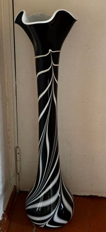 aloya gulu: Ev dekoru üçün vazo, Güldanlıq — 1