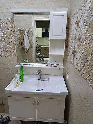 Ev üçün mebel: Vanna otağı üçün ağ rəngdə lavabo və şkaf dəsti - Komplekt: geniş — 1