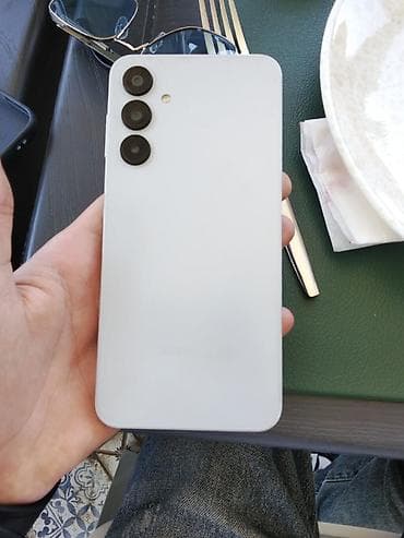 mini tablet: Samsung Galaxy A16, 128 GB, rəng - Ağ, Barmaq izi — 1