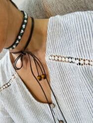 İkiqat boğazlıq/çoker dəsti - Material: tünd qəhvəyi dəri kordon