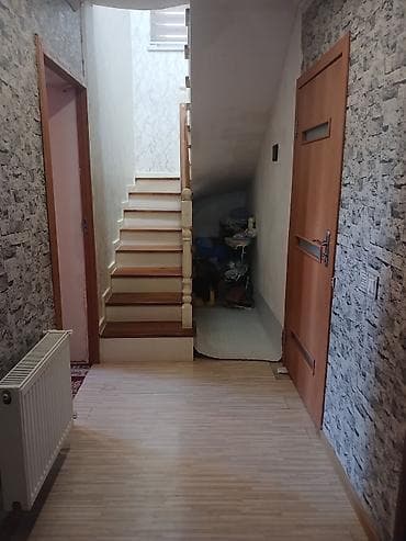 ağstafa ev: 7 otaqlı, 1 kv. m, Orta təmir — 8