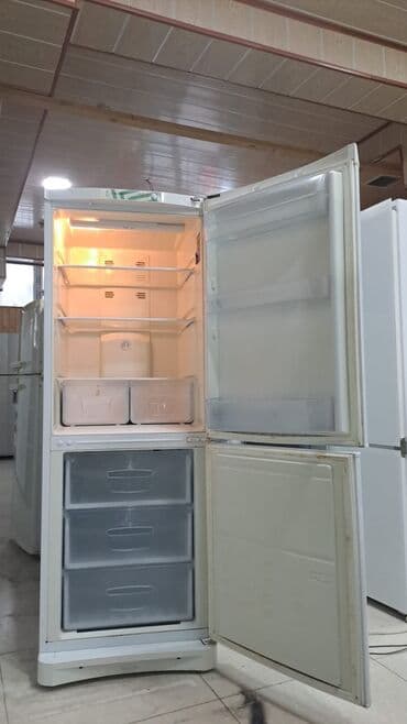 Soyuducular: İşlənmiş 2 qapılı Indesit Soyuducu Satılır