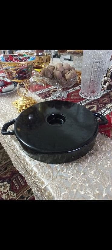 denge qabı: Qədimi qabdır indi beləsi yoxdur qril bişirmək üçün emal qab dəmirin — 1