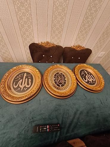 kubik daş: Divar saatları, Elektron — 1