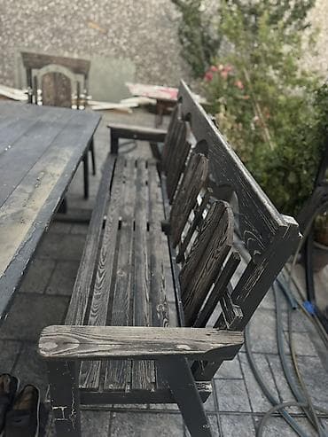 mebel satıram: Bağ üçün taxta mebel dəsti Tərkibi: - 1 ədəd iri düzbucaqlı taxta — 3
