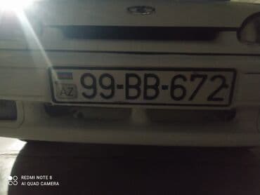 VAZ (LADA): Ağ rəngdə olan Lada sedanı. Bu avtomobil gündəlik istifadə üçün — 10