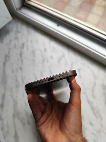 apple 5 s: IPhone 16 Pro Max, 256 GB, Natural Titanium, Face ID — 3