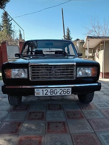 e 250 cdi: VAZ 2107 sedan - Rəng: tünd bordo (bodi və kapot altı eyni rəngdə) - — 1
