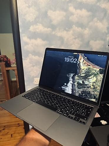 i̇phon 8: Apple MacBook Air – Space Gray - Model: MacBook Air 13" - Ekran — 2