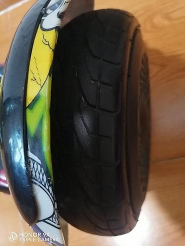Elektrik nəqliyyatı: Qrafiti dizaynlı hoverboard (özünü balanslaşdıran skuter) — 2