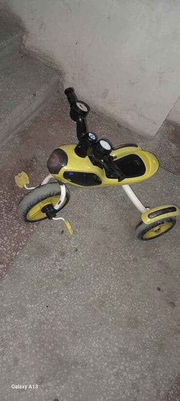 детские машинки на педалях: Uşaq üçtəkərli velosipedi – sarı/qara rəngdə Xüsusiyyətlər: - 3 — 3