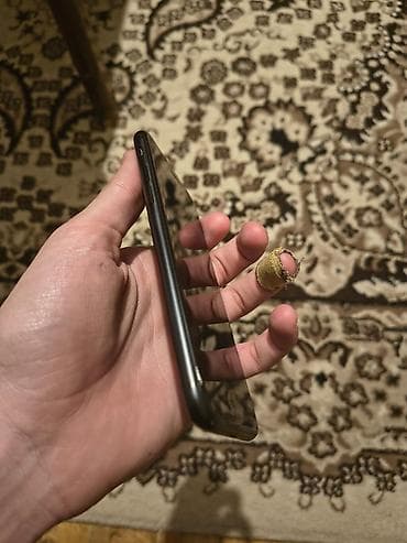 minik telefonlar: IPhone SE 2020, 32 GB, Qara, Simsiz şarj — 2