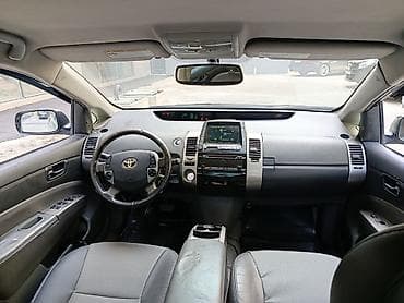 Toyota Prius (2-ci nəsil) hibrid hetçbek - Rəng: açıq yaşıl/metalik - — 4