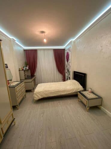 9 ci mikrorayon satilan evler: Bakı, 4 otaqlı, Köhnə tikili, m. Xalqlar Dostluğu, 106 kv. m — 6