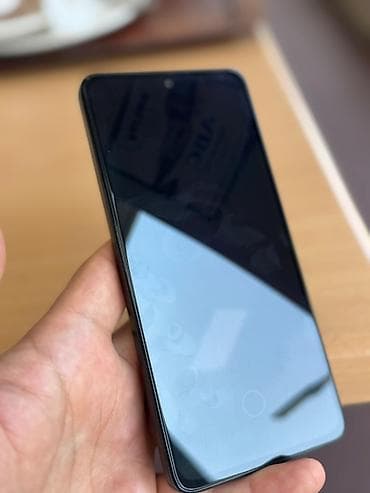 Redmi smartfon - Model: Redmi (arxa paneldə Redmi loqosu, böyük