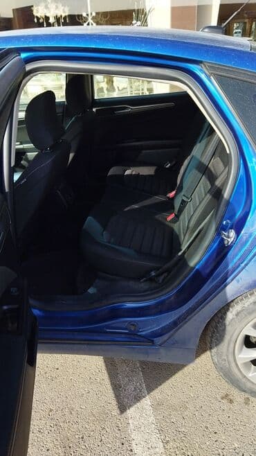 c klass mersedes: Ford Fusion: 1.5 l | 2017 il 117300 km Sedan — 7