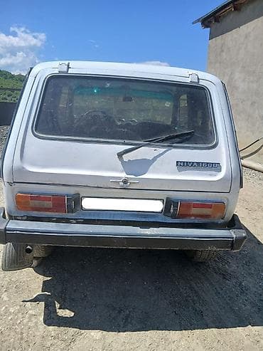 wrangler teker: VAZ (LADA) 4x4 Niva: 1.6 l | 1991 il 548709 km Ofrouder/SUV — 2