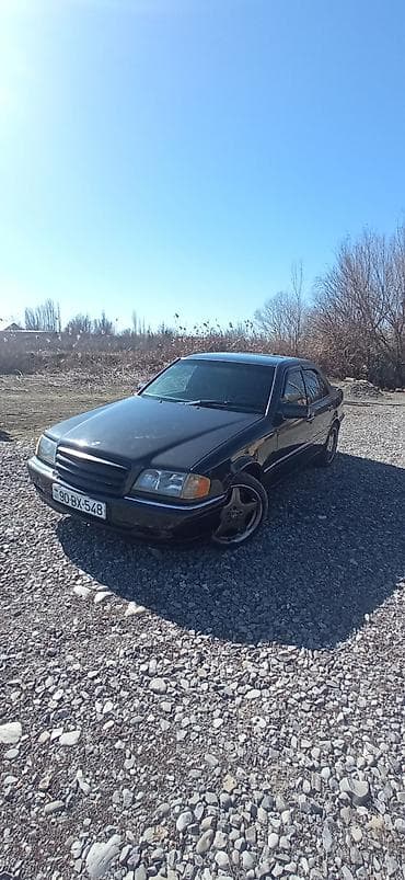 toyota corolla 1.4 sedan: Mercedes-Benz 280: 2.8 l | 1994 il Sedan — 2
