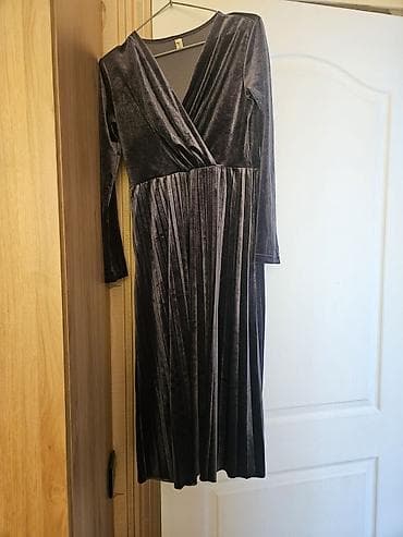 Maksidress – məxməri parçadan, qaranlıq boz tonlarda. - Üst hissə