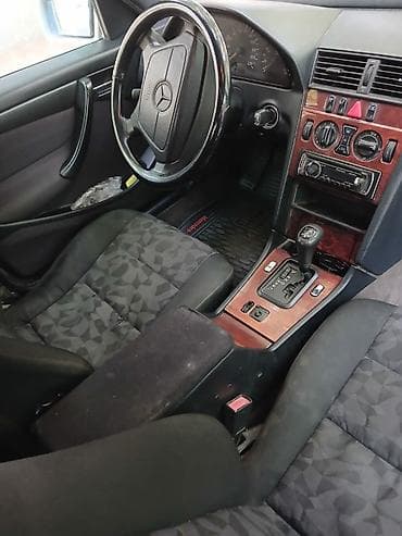 prius 30 bufer: Mercedes-Benz C-Class: 2.5 l | Sedan — 4