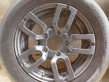 avto maşınlar: 4 ədəd komplekt disk və şin dəsti - Diametr: təxmini R14 (şin — 3