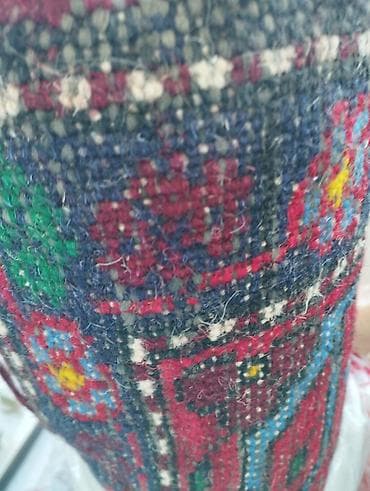 gules doseyi: Əl toxuması xalça - Naxış: Mərkəzdə simmetrik medalyonlu kompozisiya — 5