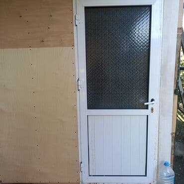 su sizma cihazlar: PVC giriş/qapı - Material: Ağ rəngli PVC profil. - Dizayn: Yuxarı — 1