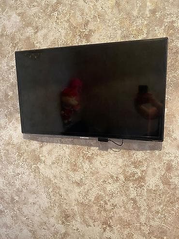video reqistrator: Samsung LED televizor - Ekran ölçüsü: təxminən 32–40 düym (şəkildə — 1