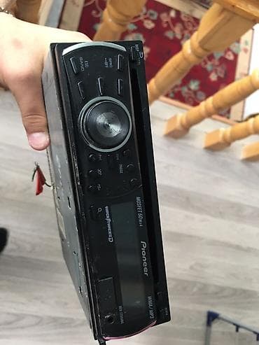 Barter yalnız kalonka ilə Pioneer DEH-2250UBG avtomobil maqnitolası -
